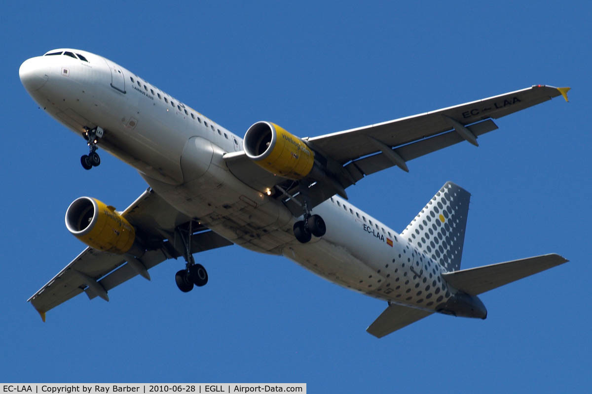 EC-LAA, 2006 Airbus A320-214 C/N 2678, Airbus A320-214 [2678] (Vueling Airlines) Home~G 28/06/2010