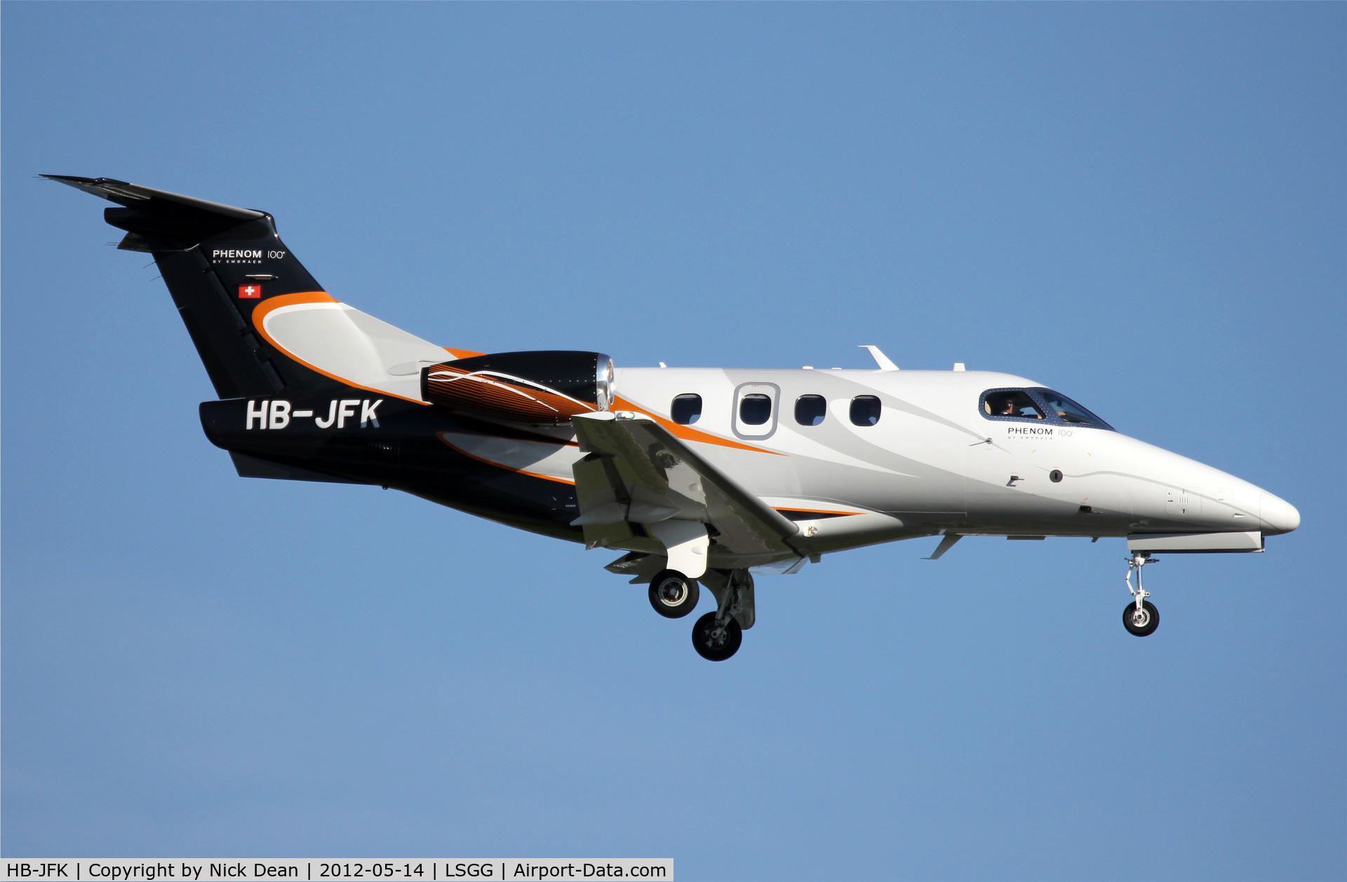 HB-JFK, 2010 Embraer EMB-500 Phenom 100 C/N 50000062, LSGG/GVA EBACE 2012