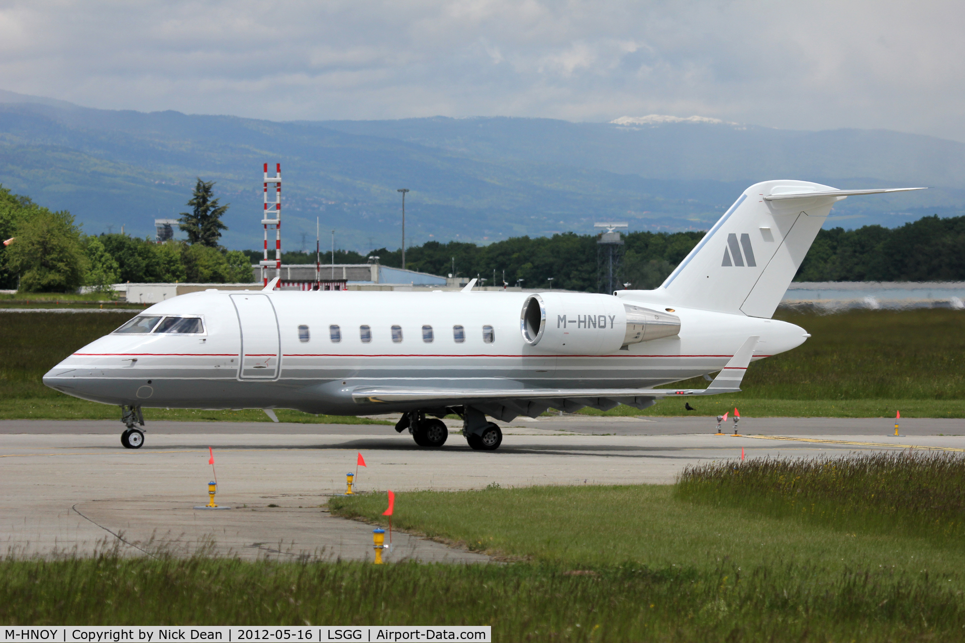 M-HNOY, 2009 Bombardier Challenger 605 (CL-600-2B16) C/N 5840, LSGG/GVA EBACE 2012