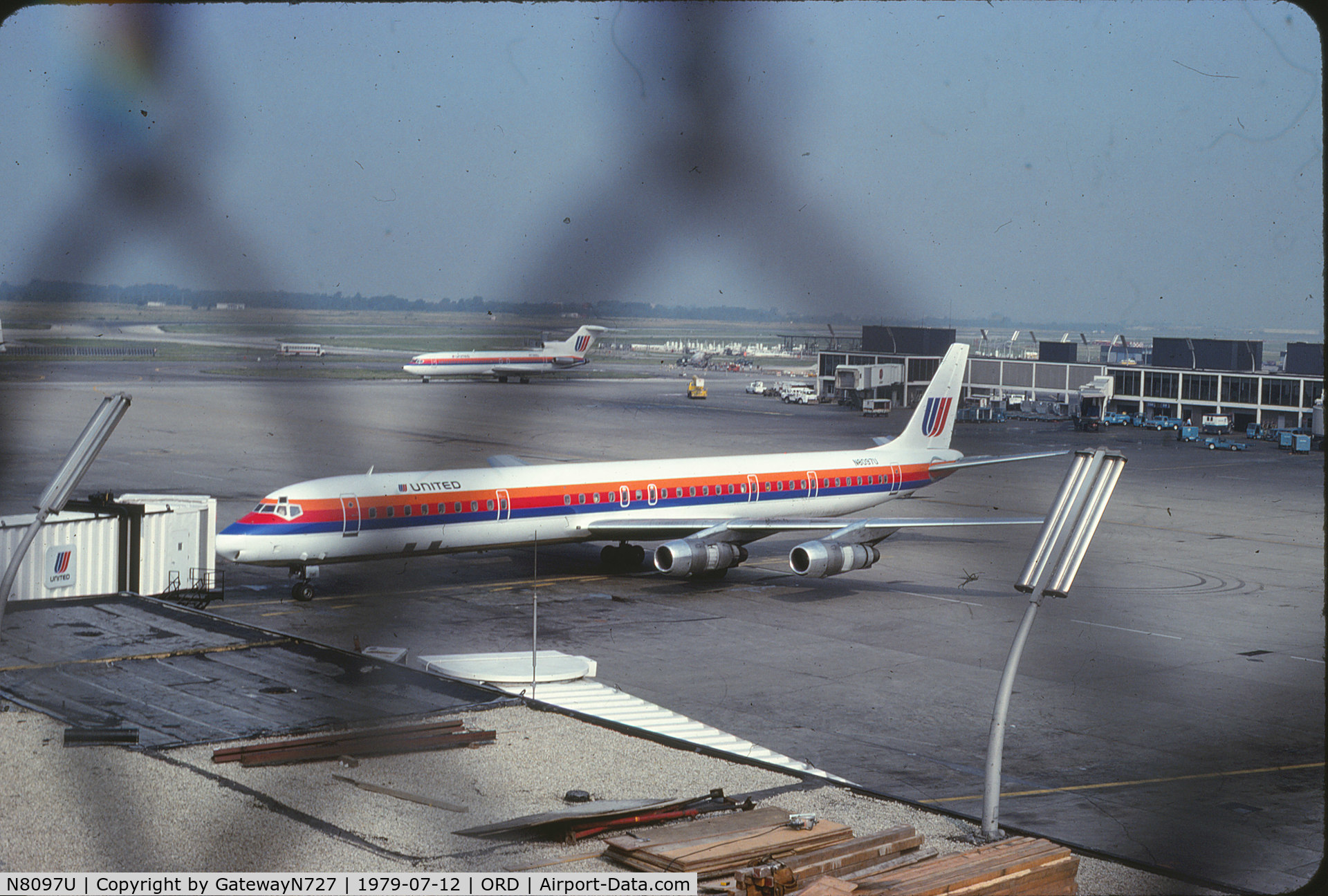 N8097U, 1969 Douglas DC-8-71F C/N 46064, Still a -61 at this point.