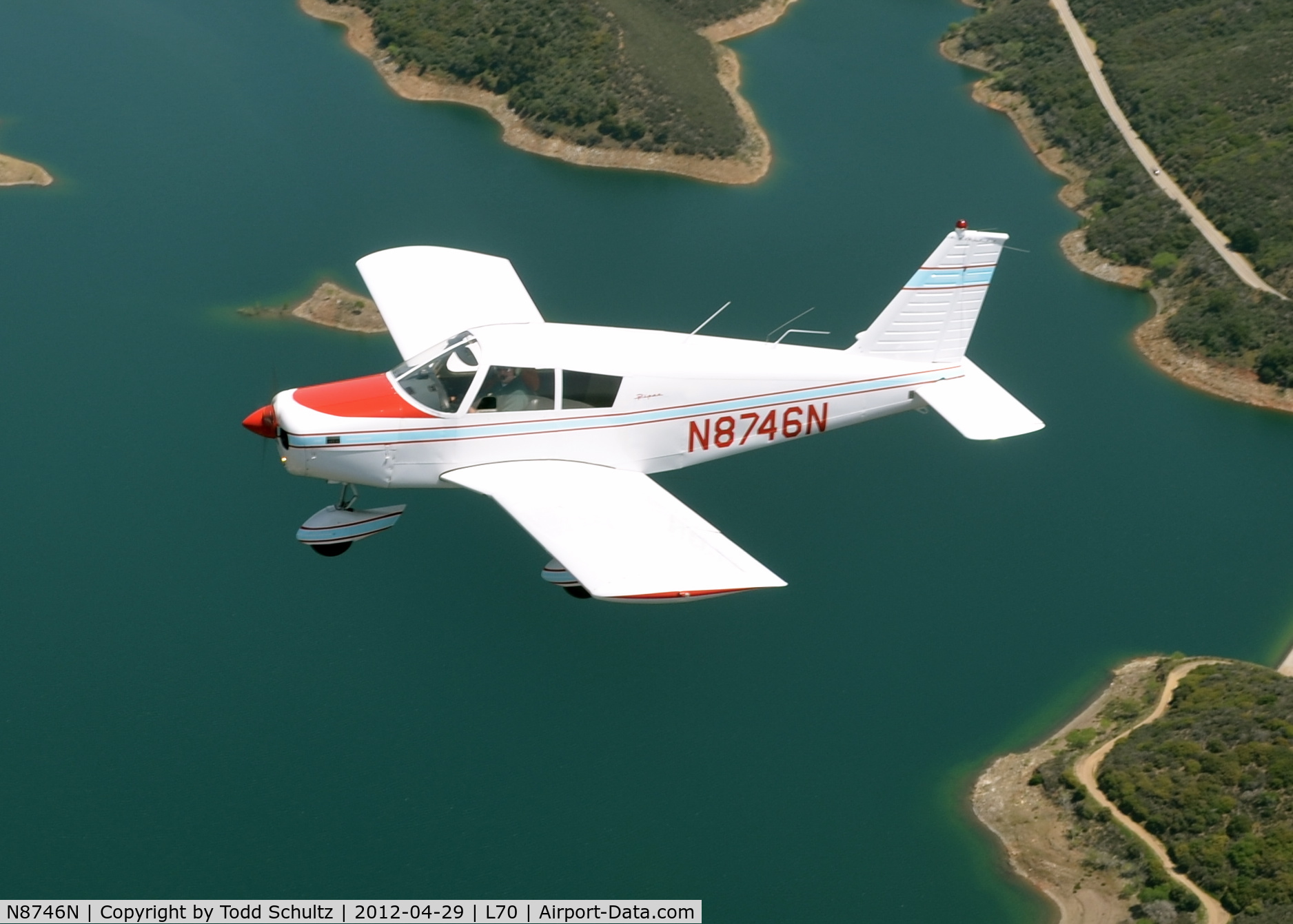 N8746N, 1969 Piper PA-28-140 C/N 28-25562, Ove Lake Hughes, CA