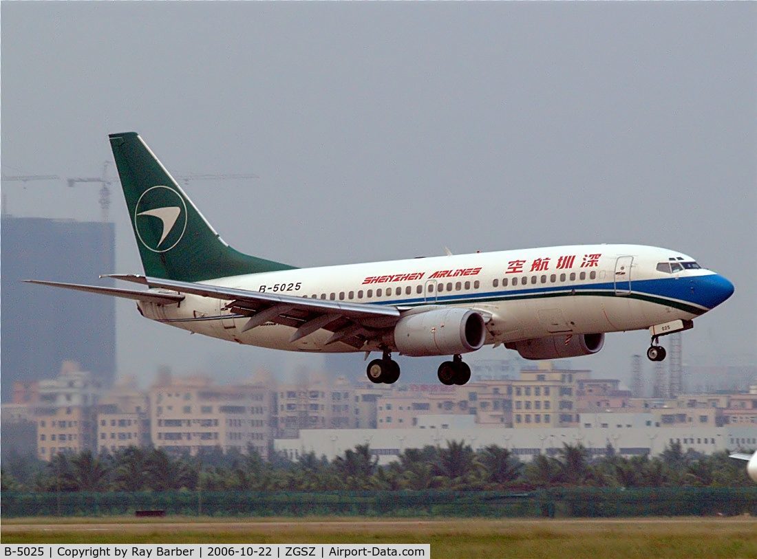 B-5025, 2001 Boeing 737-7BX C/N 30741, Boeing 737-7BX [30741] (Shenzhen Airlines) Shenzhen-Baoan~B 22/10/2006