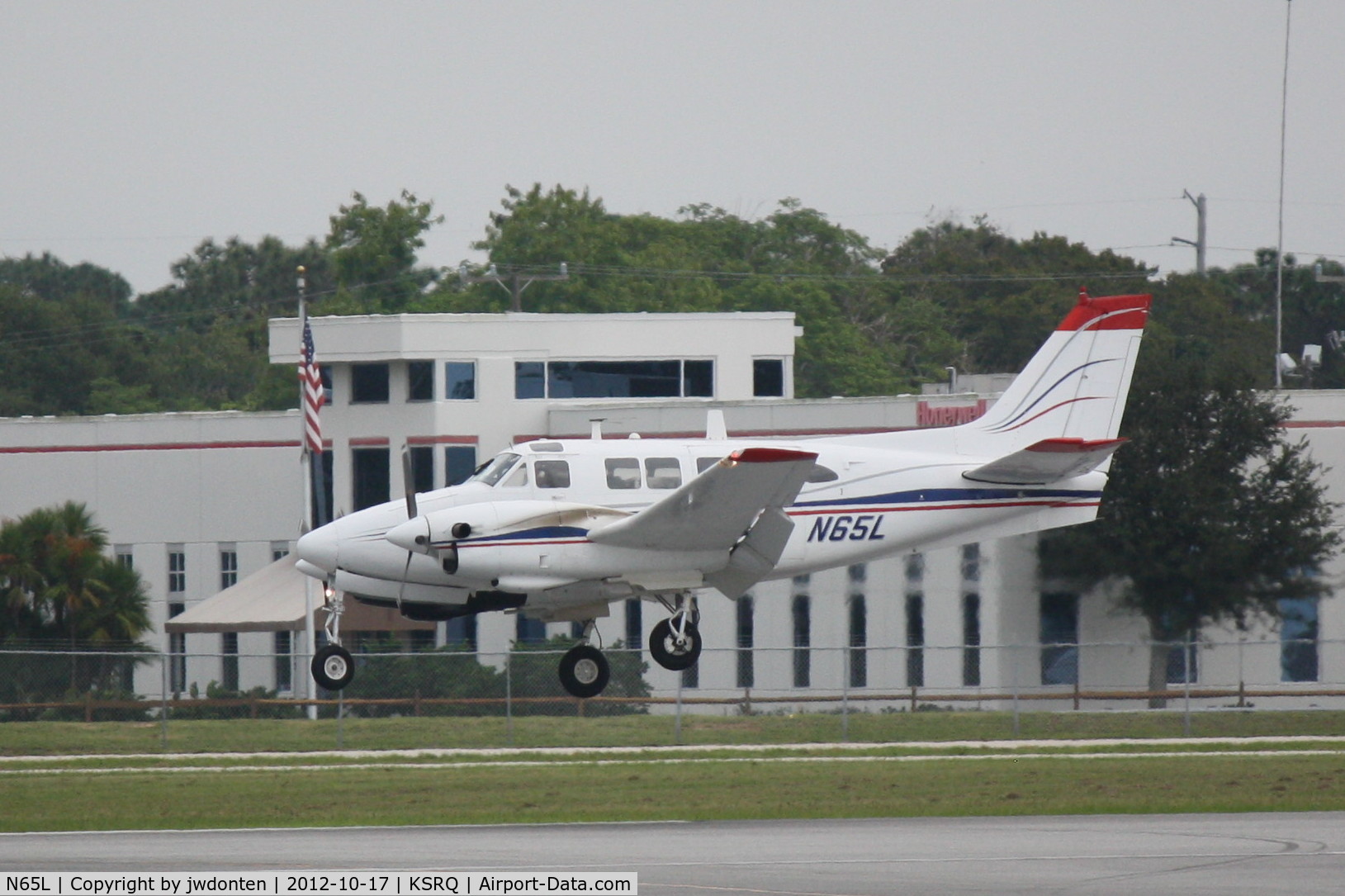 N65L, 1967 Beech 65-A90-1 C/N LM-73, Beechcraft King Air 90 (N65L) arrives at Sarasota-Bradenton International Airport