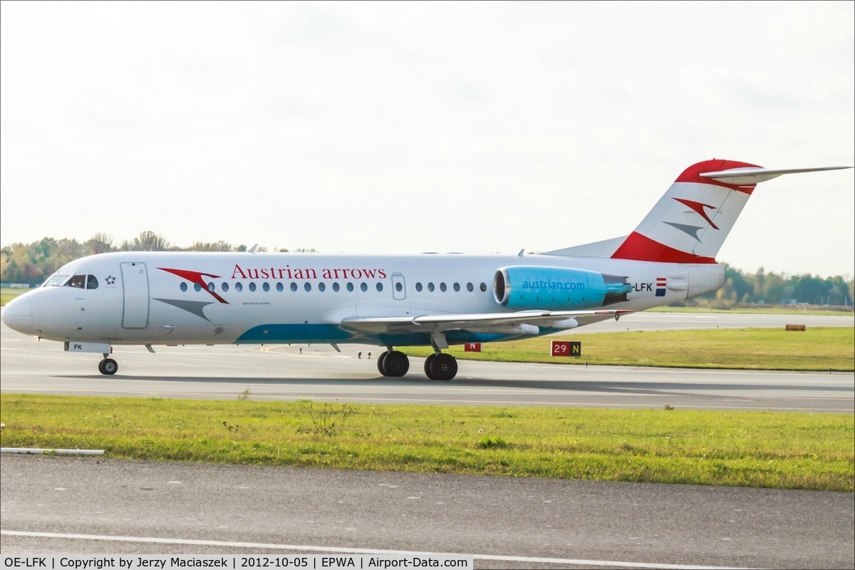 OE-LFK, 1995 Fokker 70 (F-28-0070) C/N 11555, Fokker 70