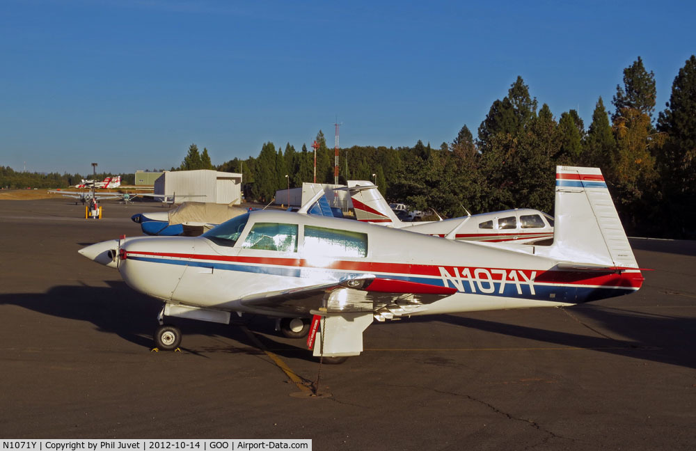 N1071Y, 1981 Mooney M20J 201 C/N 24-1124, Parked at Nevada County Airport (Grass Valley).