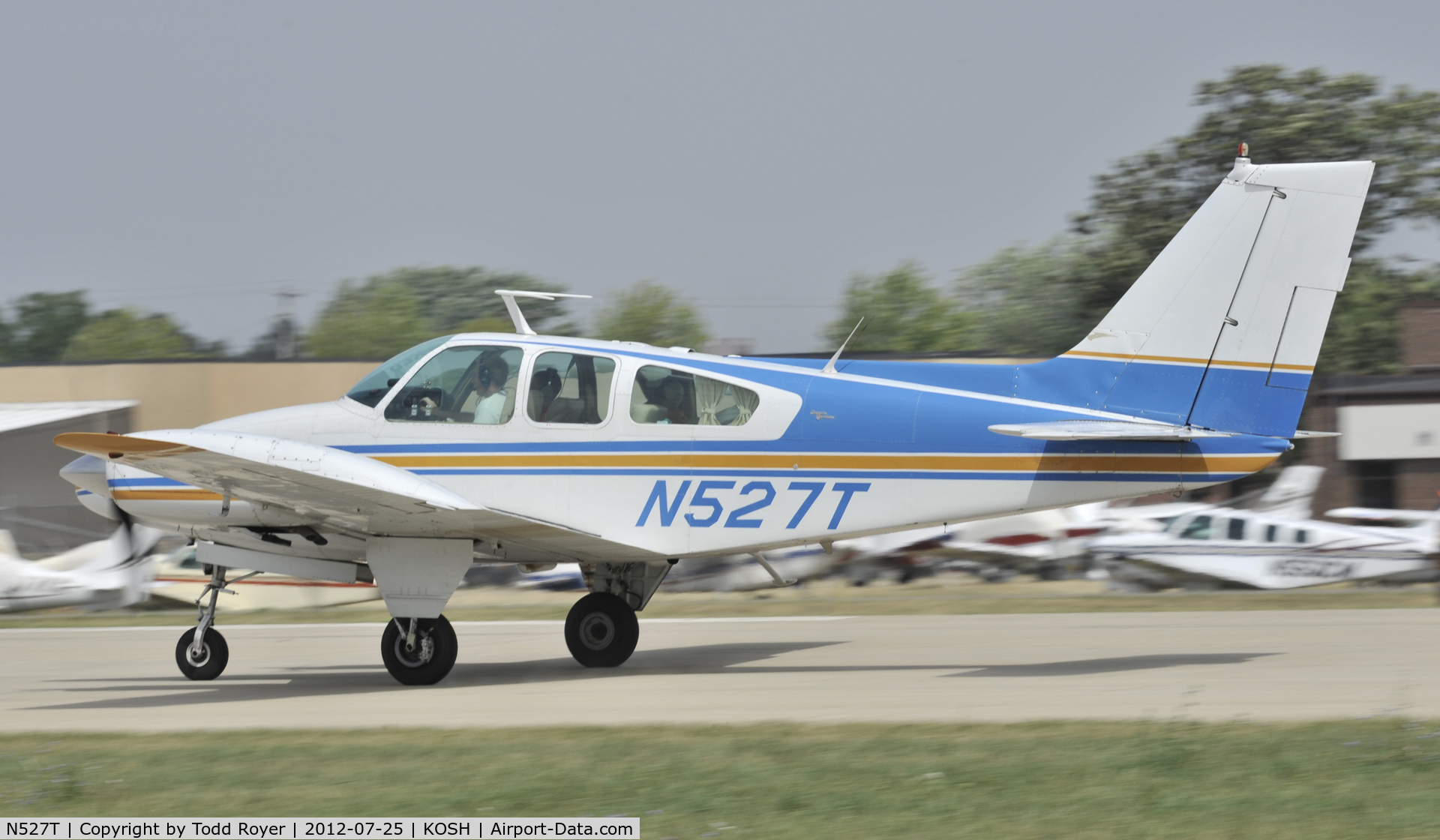 N527T, 1964 Beech 95-B55 (T42A) Baron C/N TC-576, Airventure 2012