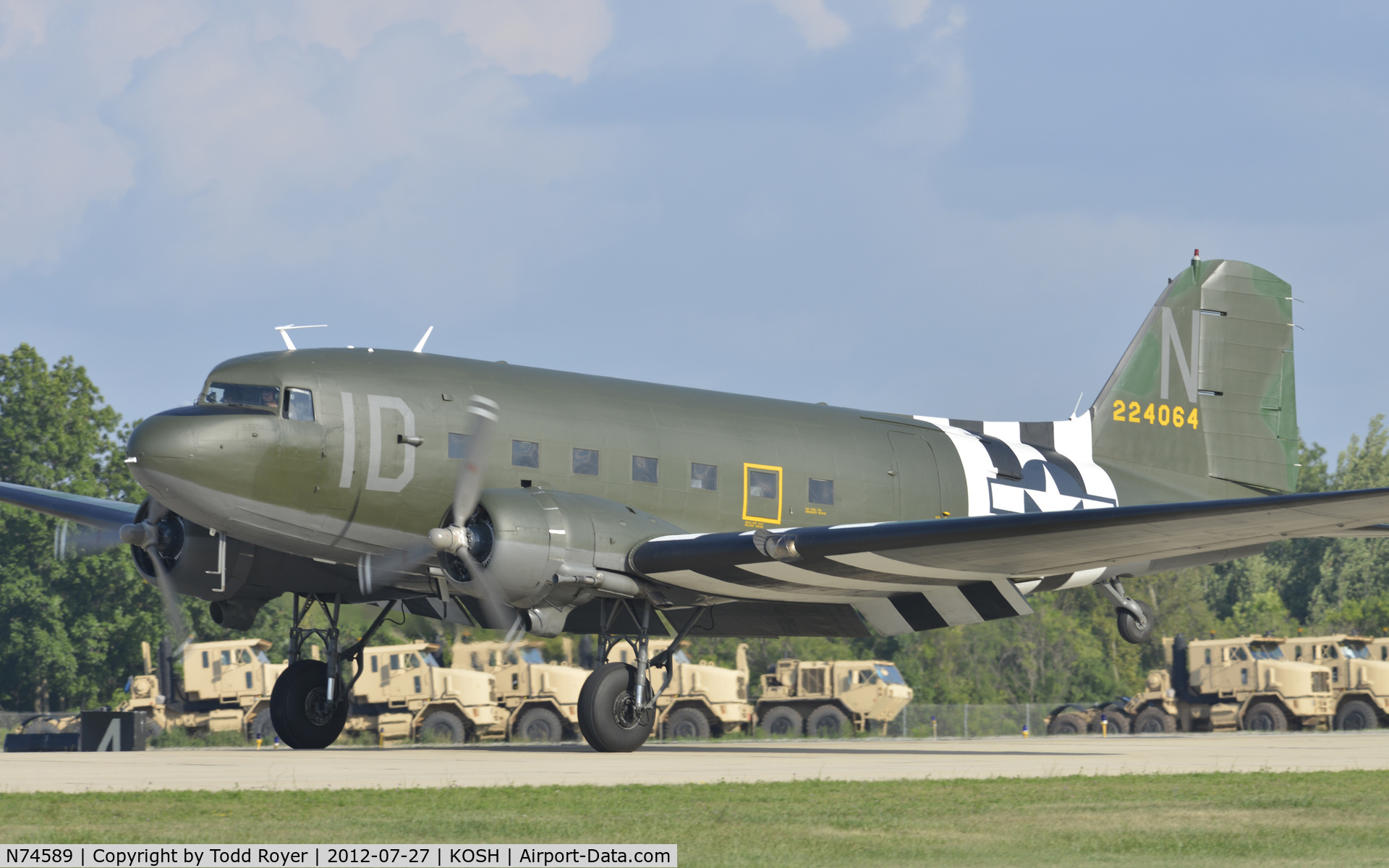 N74589, 1943 Douglas DC3C-S1C3G (C-47A) C/N 9926, Airventure 2012