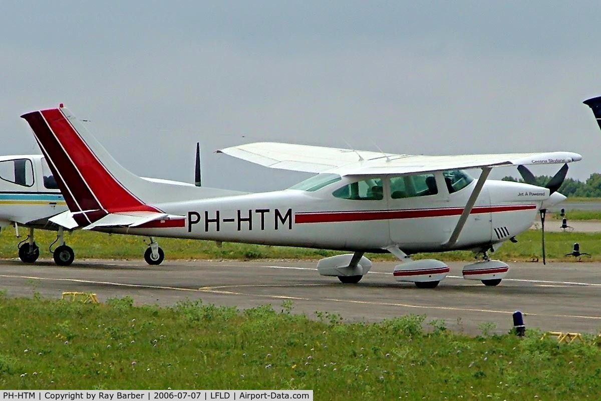 PH-HTM, Reims F182P Skylane C/N 0008, R/Cessna F.182P Skylane [0008] Bourges~F 07/07/2006