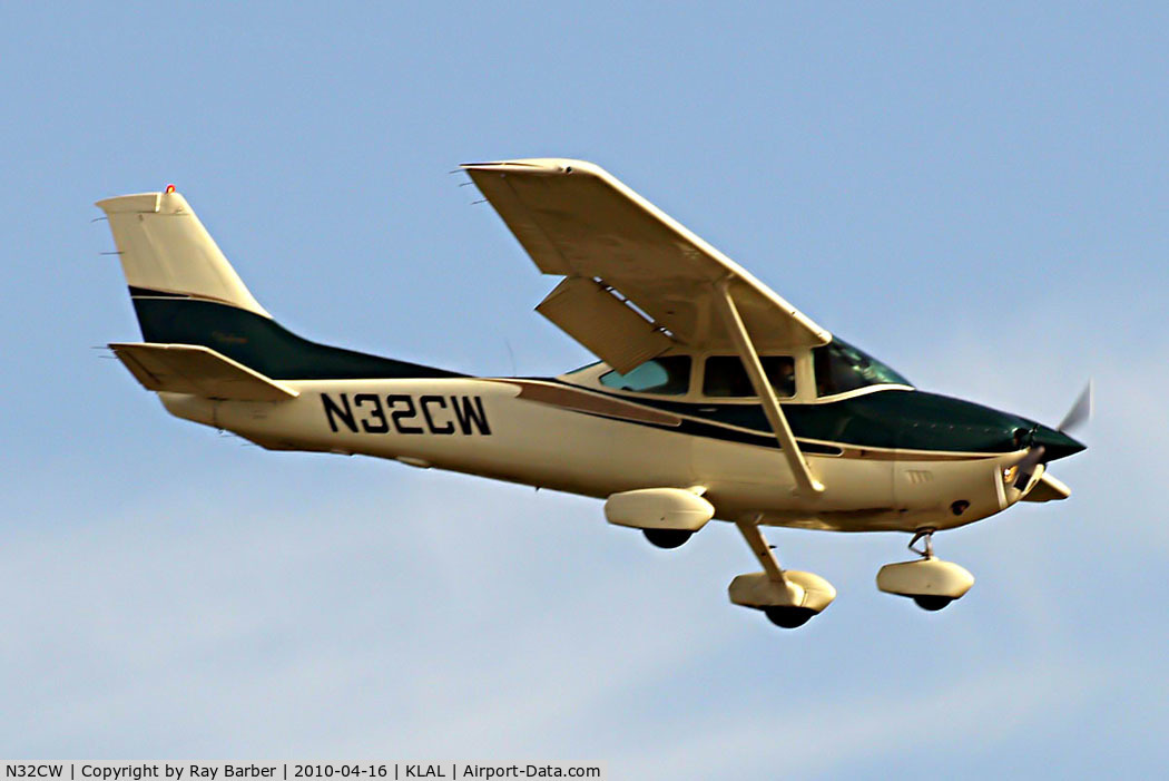 N32CW, 1977 Cessna 182Q Skylane C/N 18265680, Cessna 182Q Skylane [182-65680] Lakeland-Linder~N 16/04/2010
