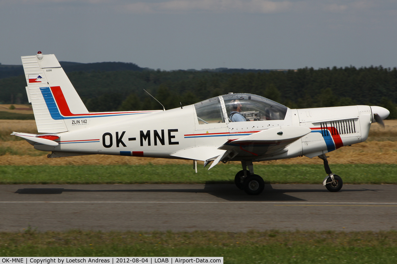 OK-MNE, Zlin Z-142 C/N 0306, just landing