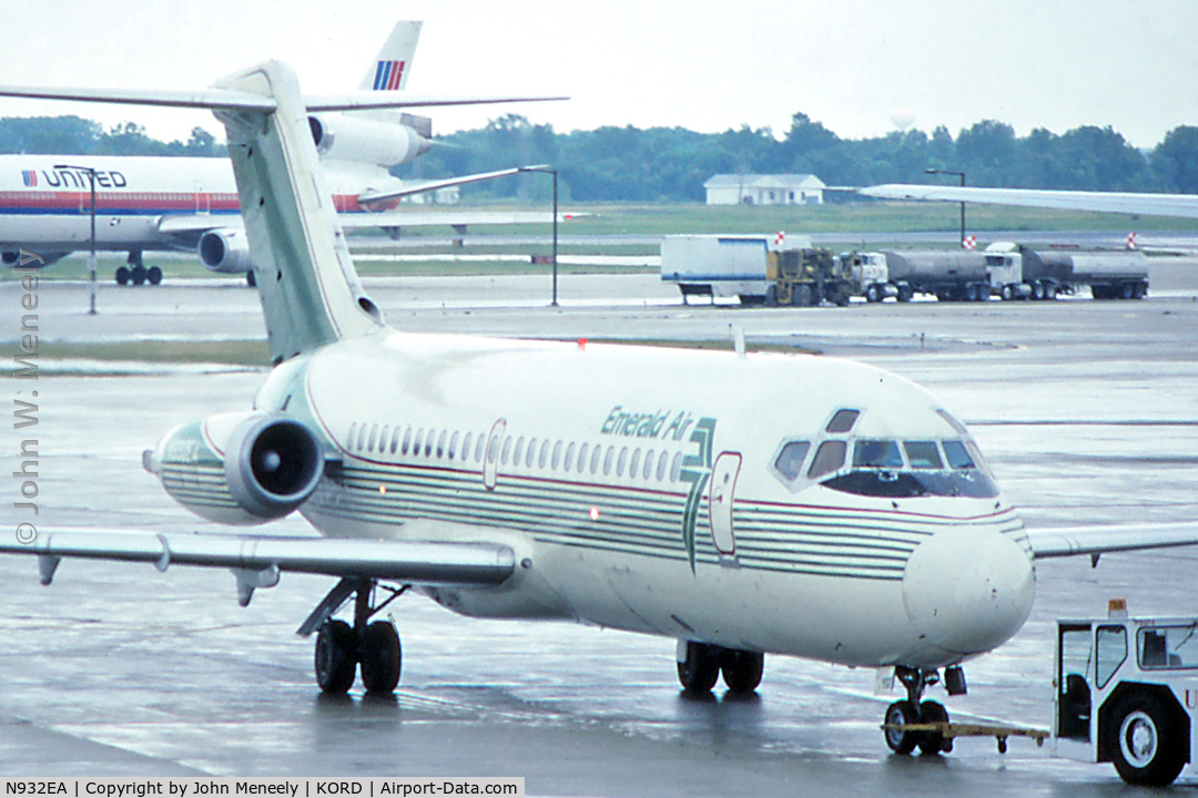N932EA, 1965 Douglas DC-9-14 C/N 45699, July 1991 - Emerald Air DC-9 at ORD