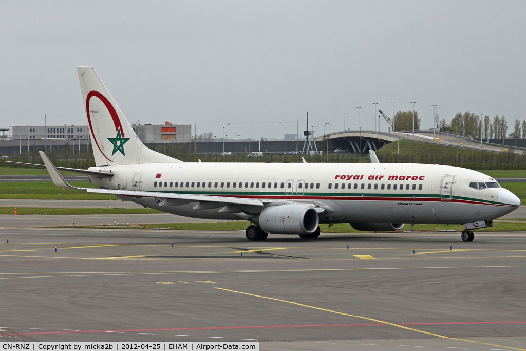 CN-RNZ, 2002 Boeing 737-8B6 C/N 33058, Taxiing