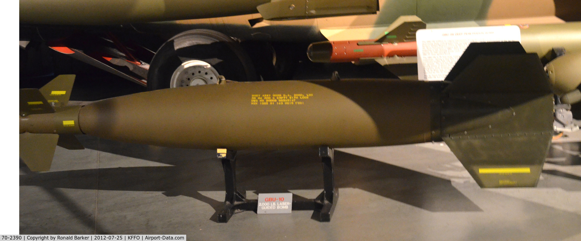 70-2390, 1970 General Dynamics F-111F Aardvark C/N E2-29, AF Museum  gbu-10   2000 lb bomb