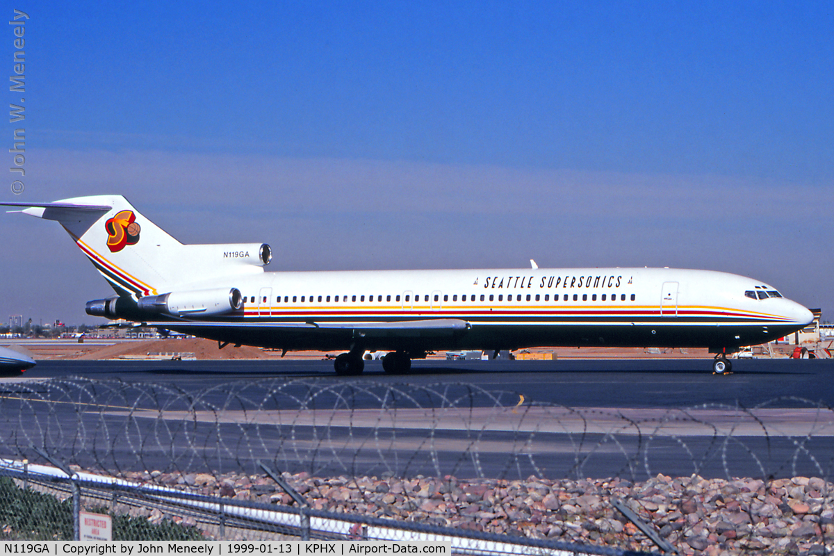 N119GA, 1975 Boeing 727-2B6 C/N 21068/1107, Seattle Supersonics at PHX