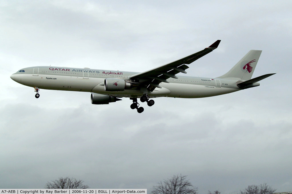 A7-AEB, 2004 Airbus A330-302 C/N 637, Airbus A330-302 [637] (Qatar Airways) Heathrow~G 20/11/2006