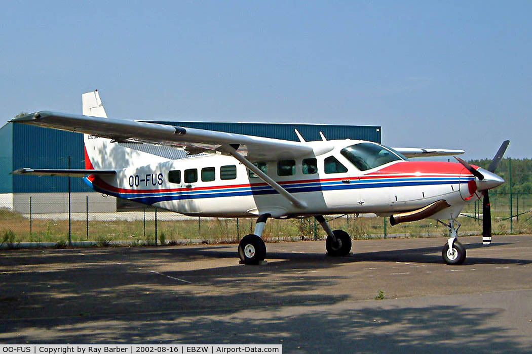 OO-FUS, 1999 Cessna 208B Grand Caravan C/N 208B-0794, Cessna 208B Grand Caravan [208B-0794] Zwartberg~OO 16/08/2002