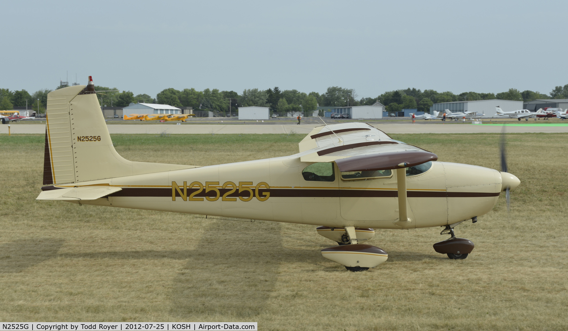 N2525G, 1959 Cessna 182B Skylane C/N 51825, Airventure 2012