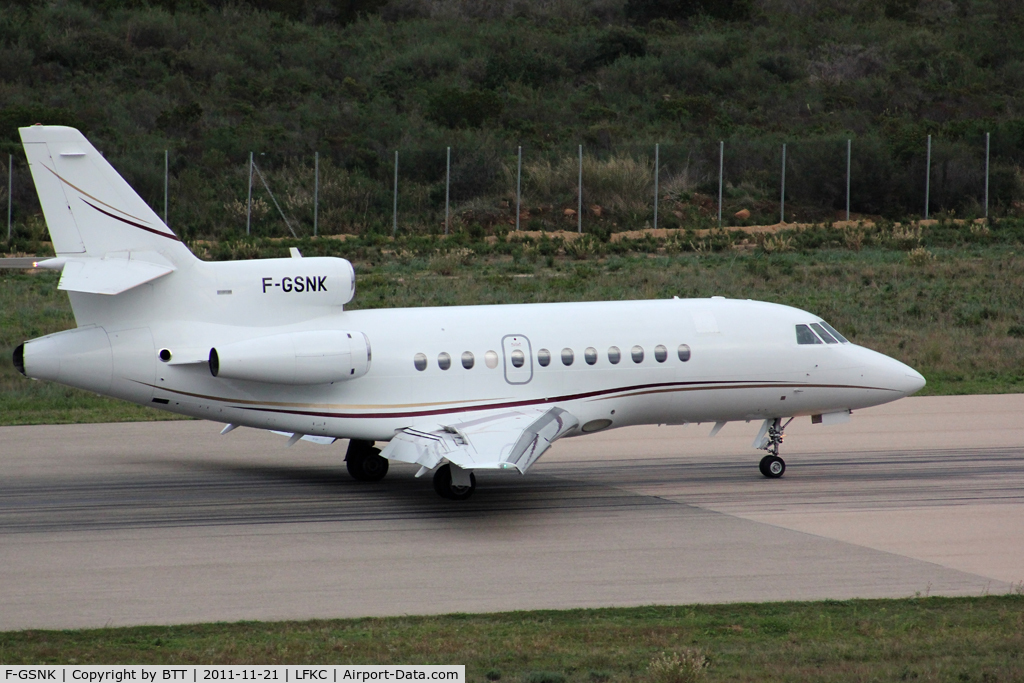 F-GSNK, 1992 Dassault Falcon 900 C/N 115, Rolling after landing in 18