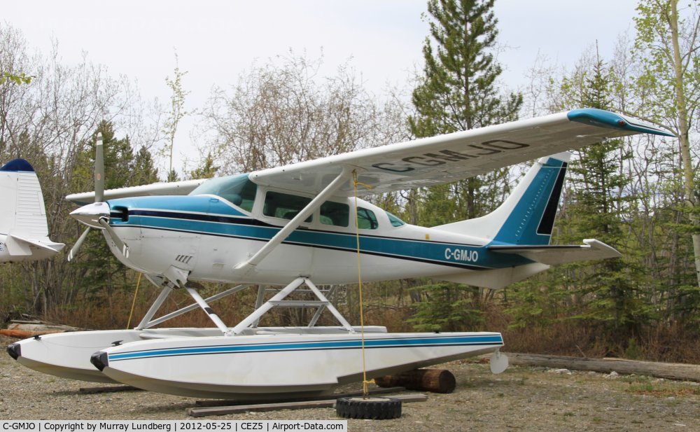 C-GMJO, 1980 Cessna U206G Stationair C/N U20605536, In winter storage at Schwatka Lake in Whitehorse, Yukon.
