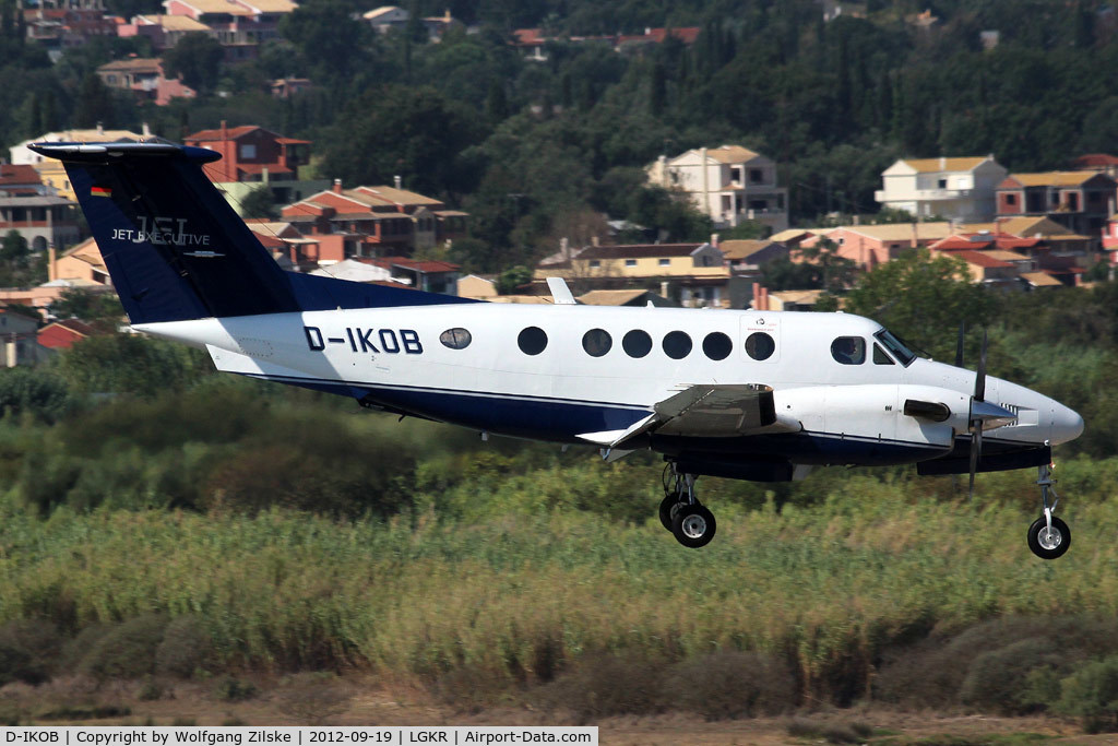 D-IKOB, 1981 Beech B200 King Air King Air C/N BB-921, visitor