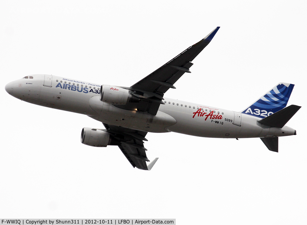 F-WWIQ, 2012 Airbus A320-214 C/N 5098, C/n 5098 - Additional 'AirAsia first Sharklet Operator' titles