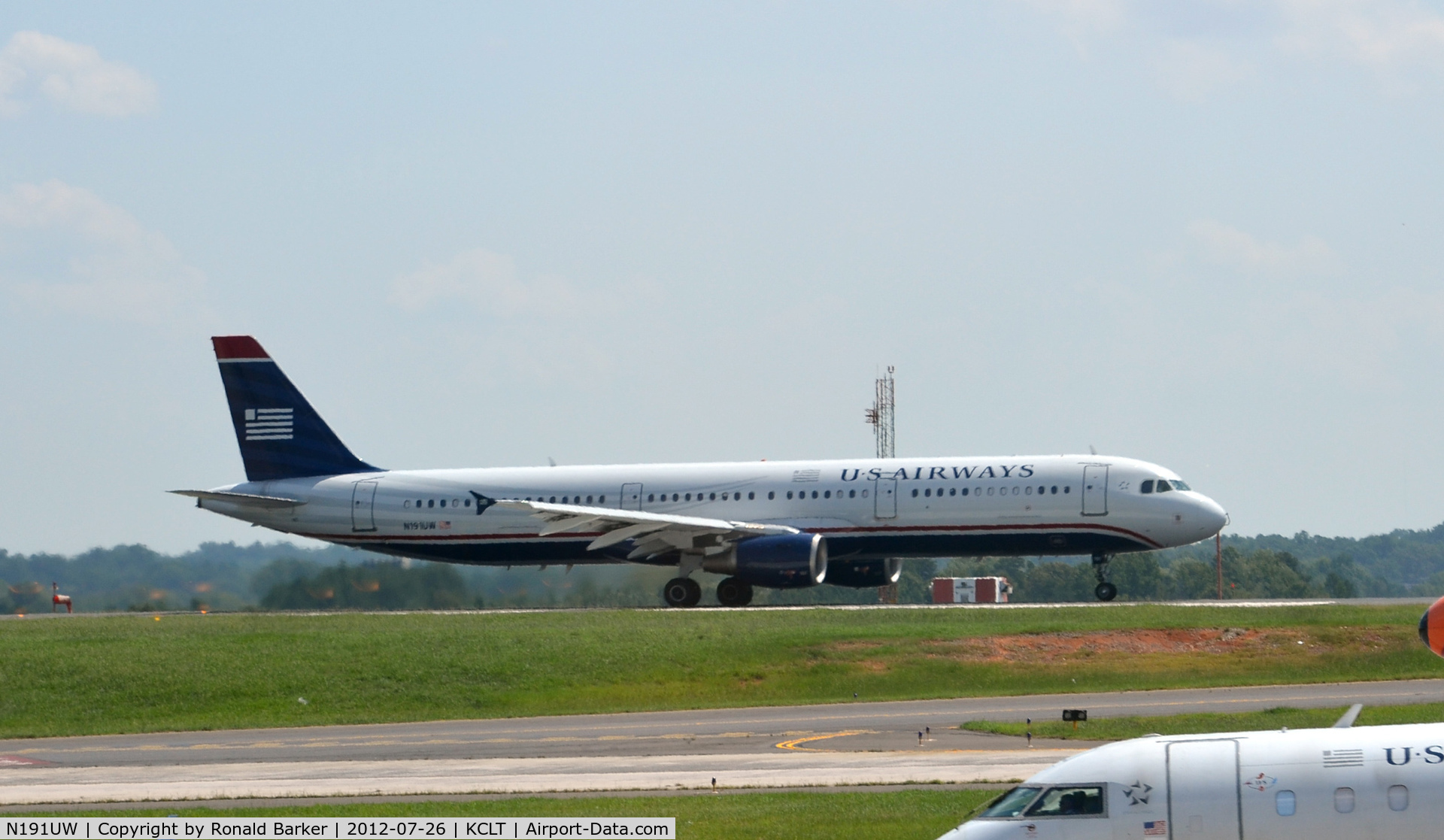 N191UW, 2001 Airbus A321-211 C/N 1447, Takeoff CLT