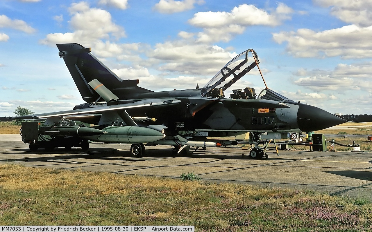 MM7053, Panavia Tornado ECR C/N 430/ECR03/5062, flightline at Skrydstrup AB