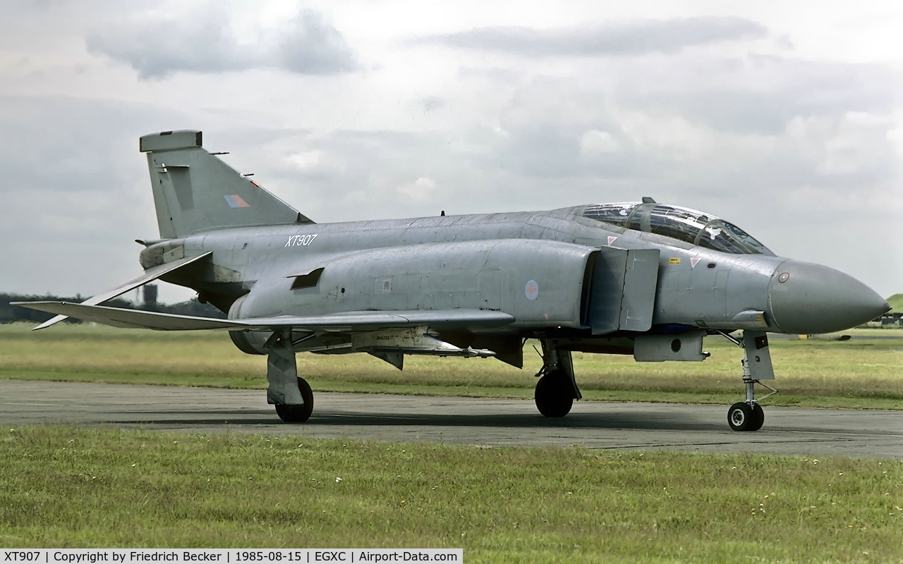 XT907, 1968 McDonnell Douglas Phantom FGR2 C/N 2665, taxying to the active at RAF Coningsby