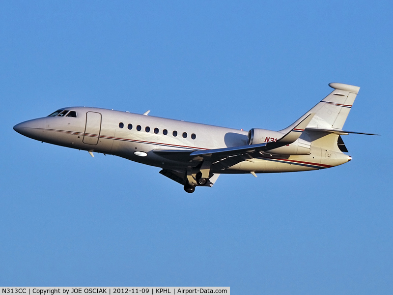 N313CC, 2003 Dassault Falcon 2000EX C/N 12, Leaving KPHL