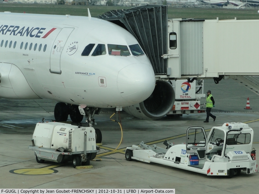 F-GUGL, 2006 Airbus A318-111 C/N 2686, departure to Lyon Satolas
