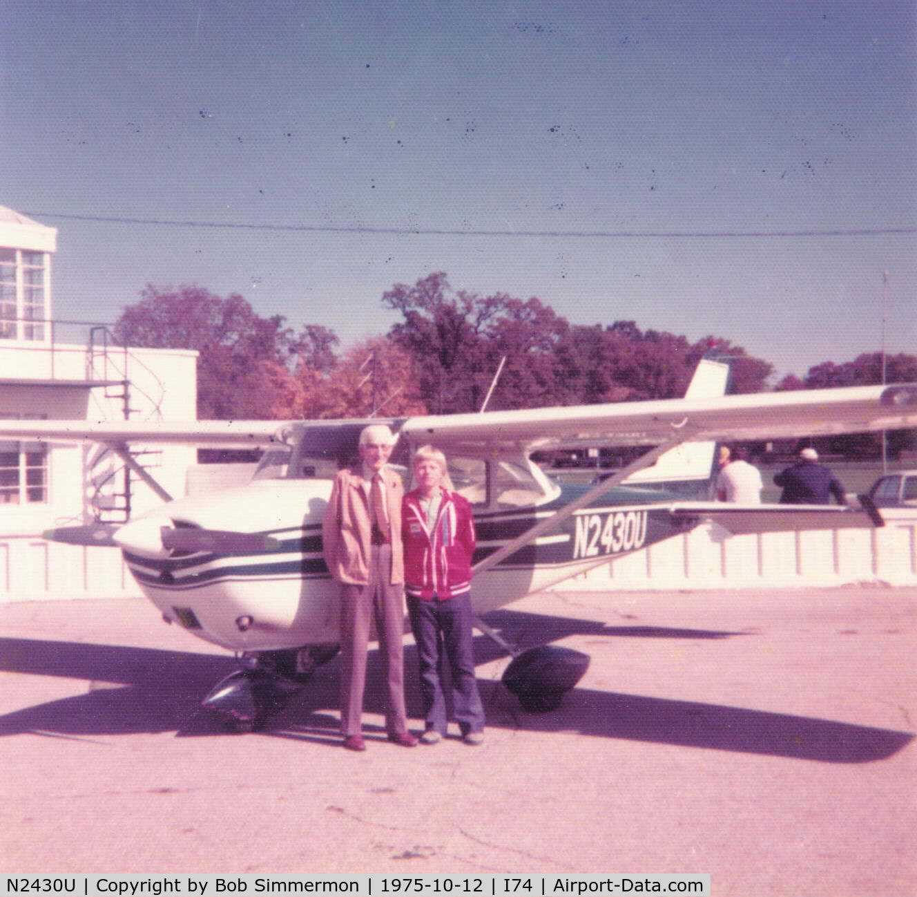 N2430U, 1963 Cessna 172D C/N 17250030, Grandpa Simmermon and me at Urbana in 1975