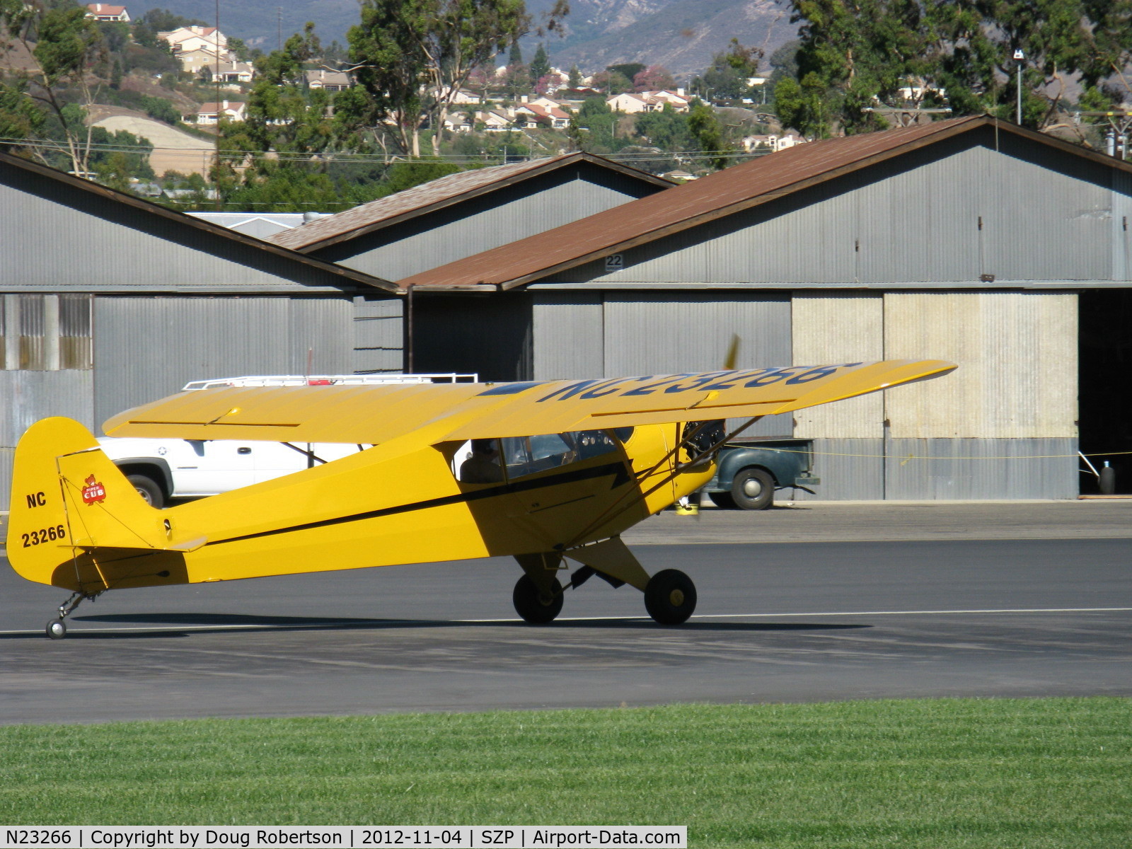 N23266, 1939 Piper J3C-65 Cub Cub C/N 3113, 1939 Piper J3C-65 CUB, Continental A&C65 65 Hp, landing roll 04
