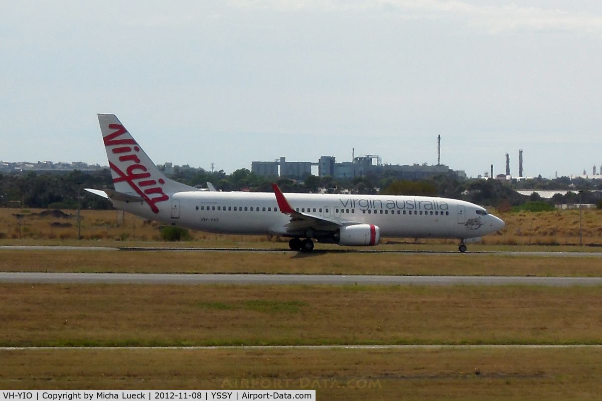 VH-YIO, 2012 Boeing 737-8FE C/N 38714, At Sydney