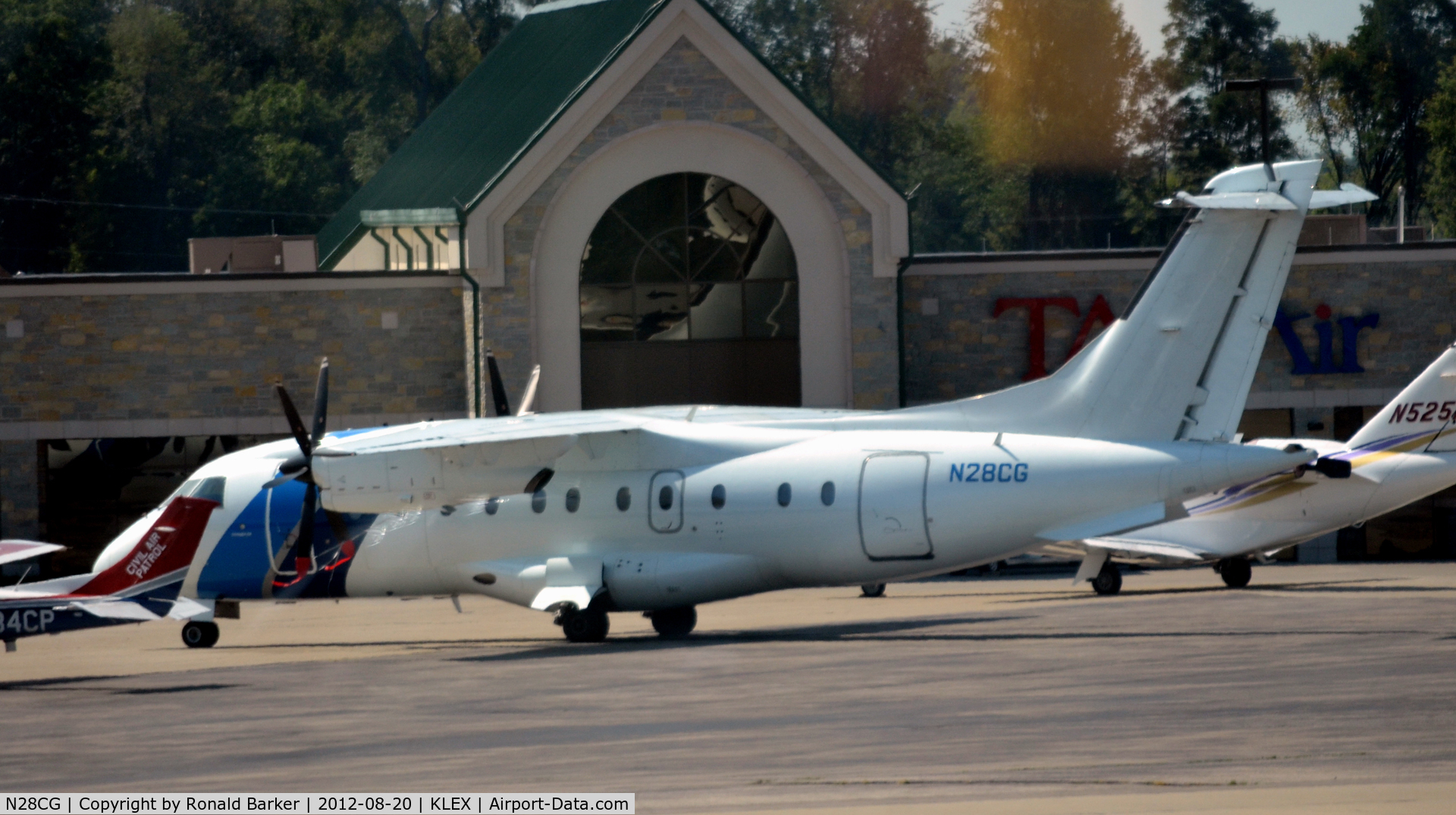 N28CG, 1994 Dornier 328-100 C/N 3024, Lexington