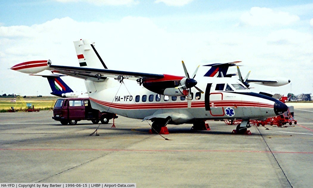 HA-YFD, 1989 Let L-410UVP-E17 Turbolet C/N 892324, Let L-410 UVP-E17 Turbolet [892324] Budapest-Ferihegy~HA 15/06/1996