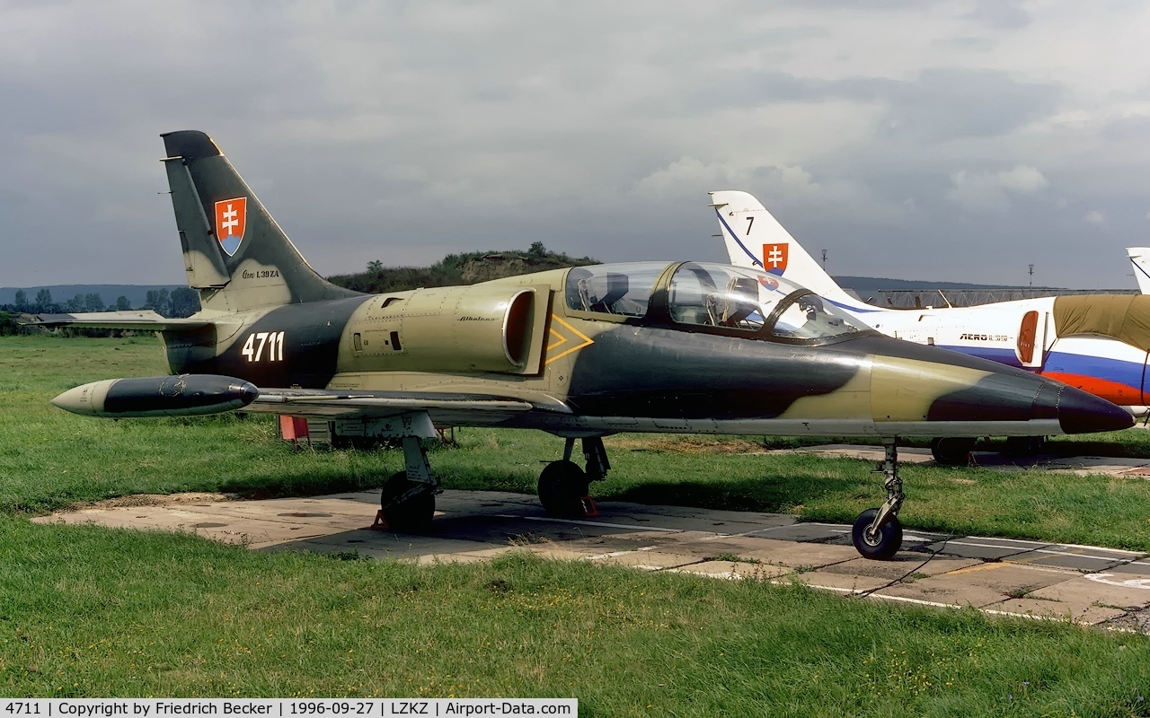 4711, Aero L-39ZA Albatros C/N 934711, flightline at Košice AB