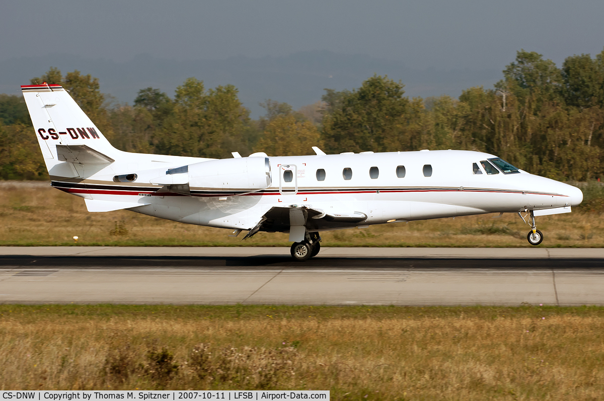 CS-DNW, 2001 Cessna 560XL Citation Excel C/N 560-5221, NetJets Transportes Aereos CS-DNW, built in 2001, roll out at BSL