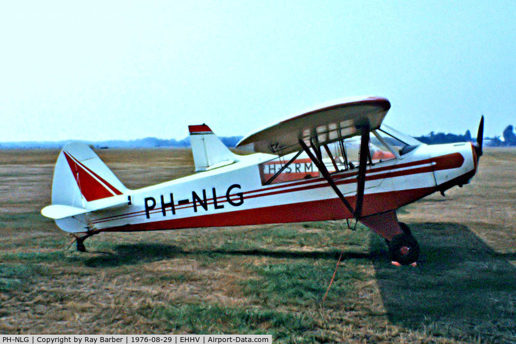 PH-NLG, 1954 Piper L-18C Super Cub (PA-18-95) C/N 18-2044, Piper PA-18-95 Super Cub [18-2044] Hilversum~PH 29/08/1976. Image taken from a slide.
