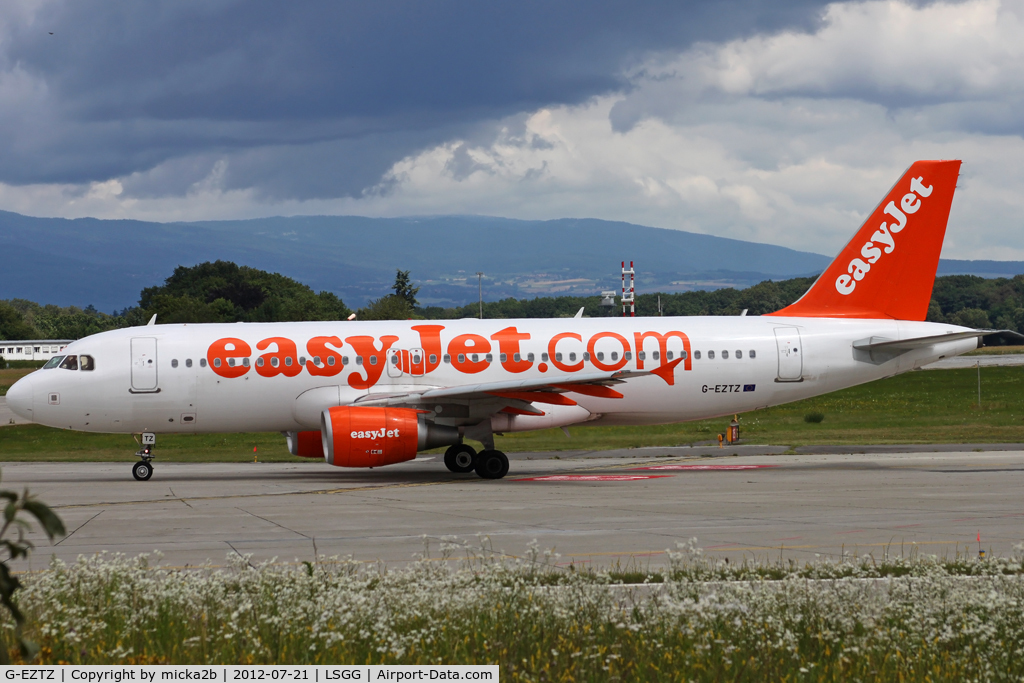 G-EZTZ, 2010 Airbus A320-214 C/N 4556, Taxiing