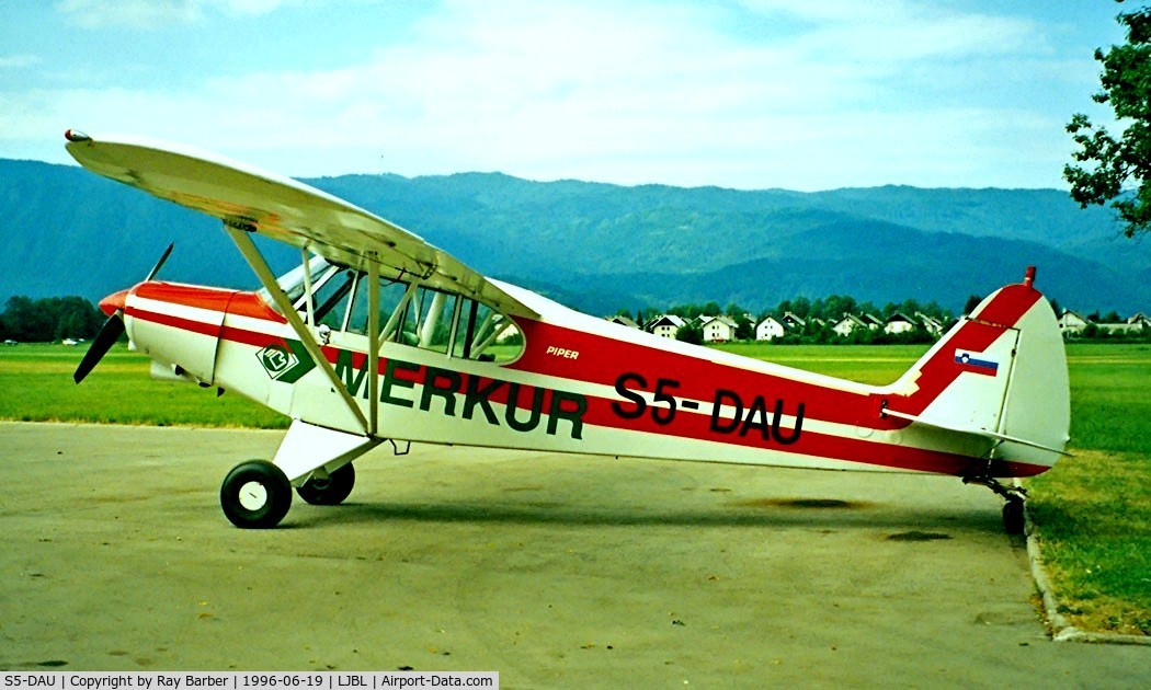 S5-DAU, 1979 Piper PA-18-150 Super Cub C/N 18-7909093, Piper PA-18-150 [18-7909093] Lesce-Bled~S5 19/06/1996