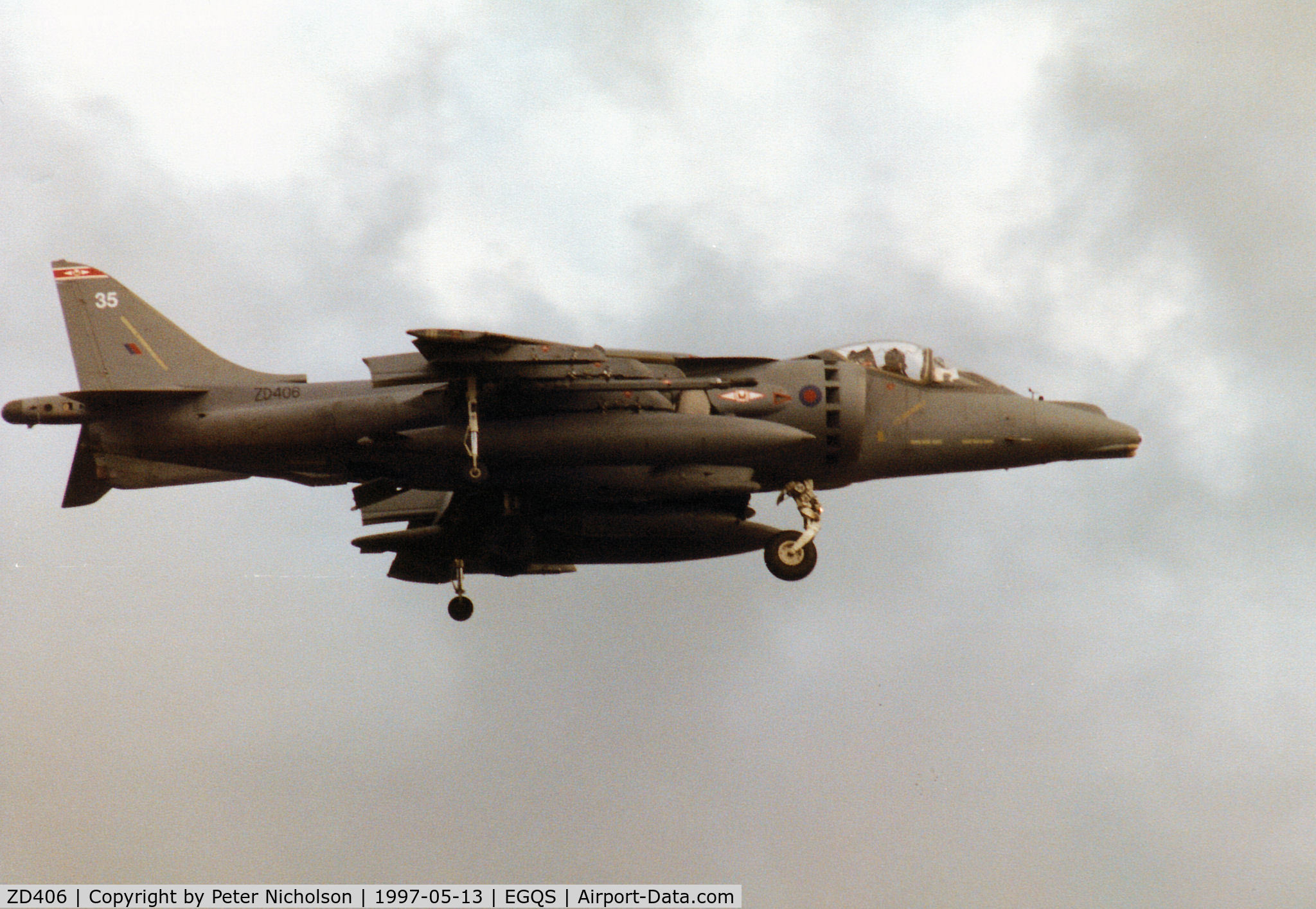 ZD406, 1989 British Aerospace Harrier GR.7 C/N P35, Harrier GR.7, callsign Wellard 1, of 1Squadron at RAF Wittering on final approach to RAF Lossiemouth in the Summer of 1997.