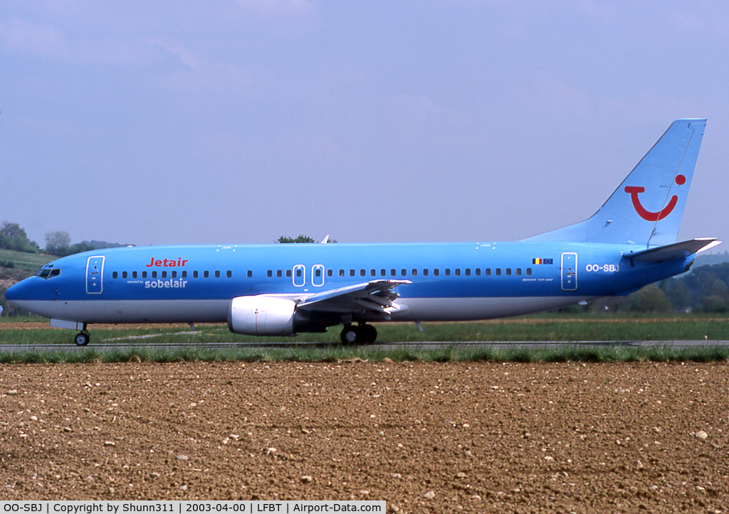 OO-SBJ, 1990 Boeing 737-46B C/N 24573, Taxiing to the Terminal via rwy 02 after landing...