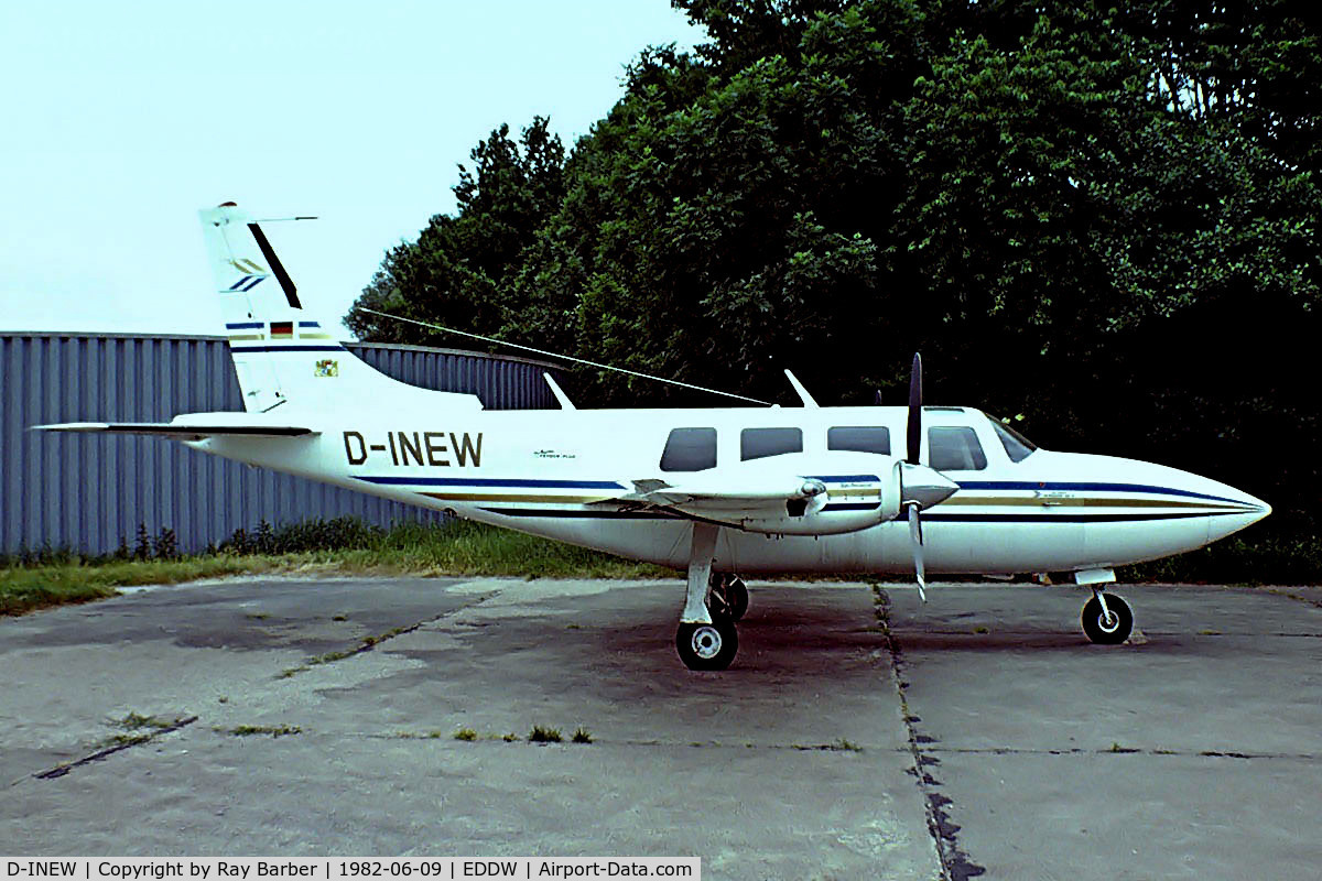 D-INEW, 1974 Smith Aerostar 601P C/N 61P-0167-006, Piper PA-60-601P Aerostar [61P-0167-006] Bremen~D 09/06/1982. Image taken from a slide.
