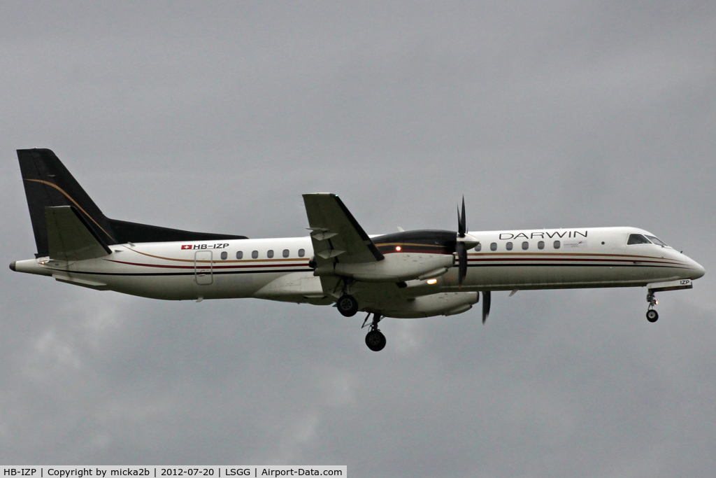 HB-IZP, 1996 Saab 2000 C/N 2000-031, Landing