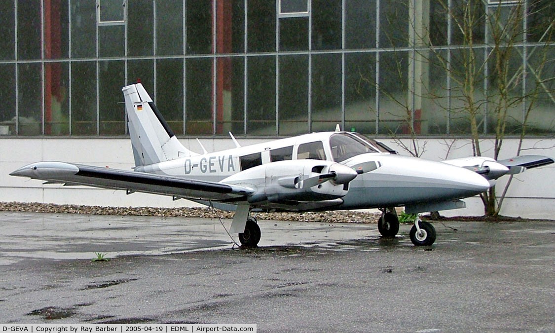 D-GEVA, Piper PA-34-200 C/N 34-7250165, Piper PA-34-200 Seneca [34-7250165] Landshut~D 19/04/2005
