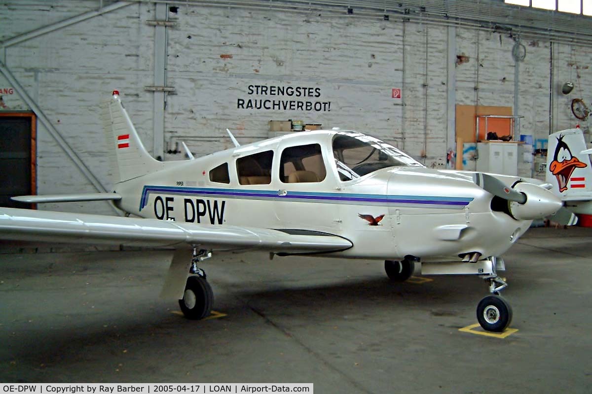OE-DPW, Piper PA-28R-200 C/N 28R-35680, Piper PA-28R-200 Cherokee Arrow [28R-35680] Weiner Neustadt-Ost~OE 17/04/2005