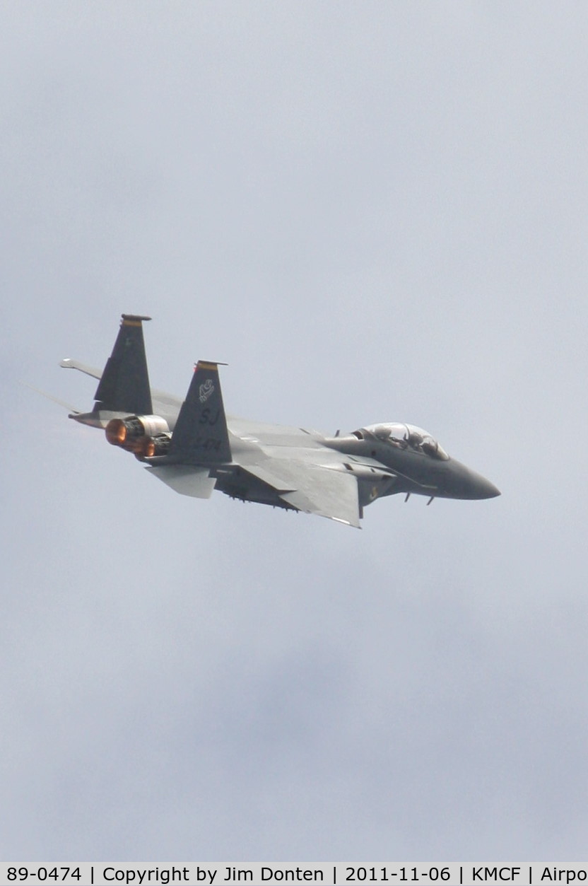 89-0474, 1989 McDonnell Douglas F-15E Strike Eagle C/N 1121/E096, F-15E Strike Eagle (89-0474) performs at MacDill Air Fest