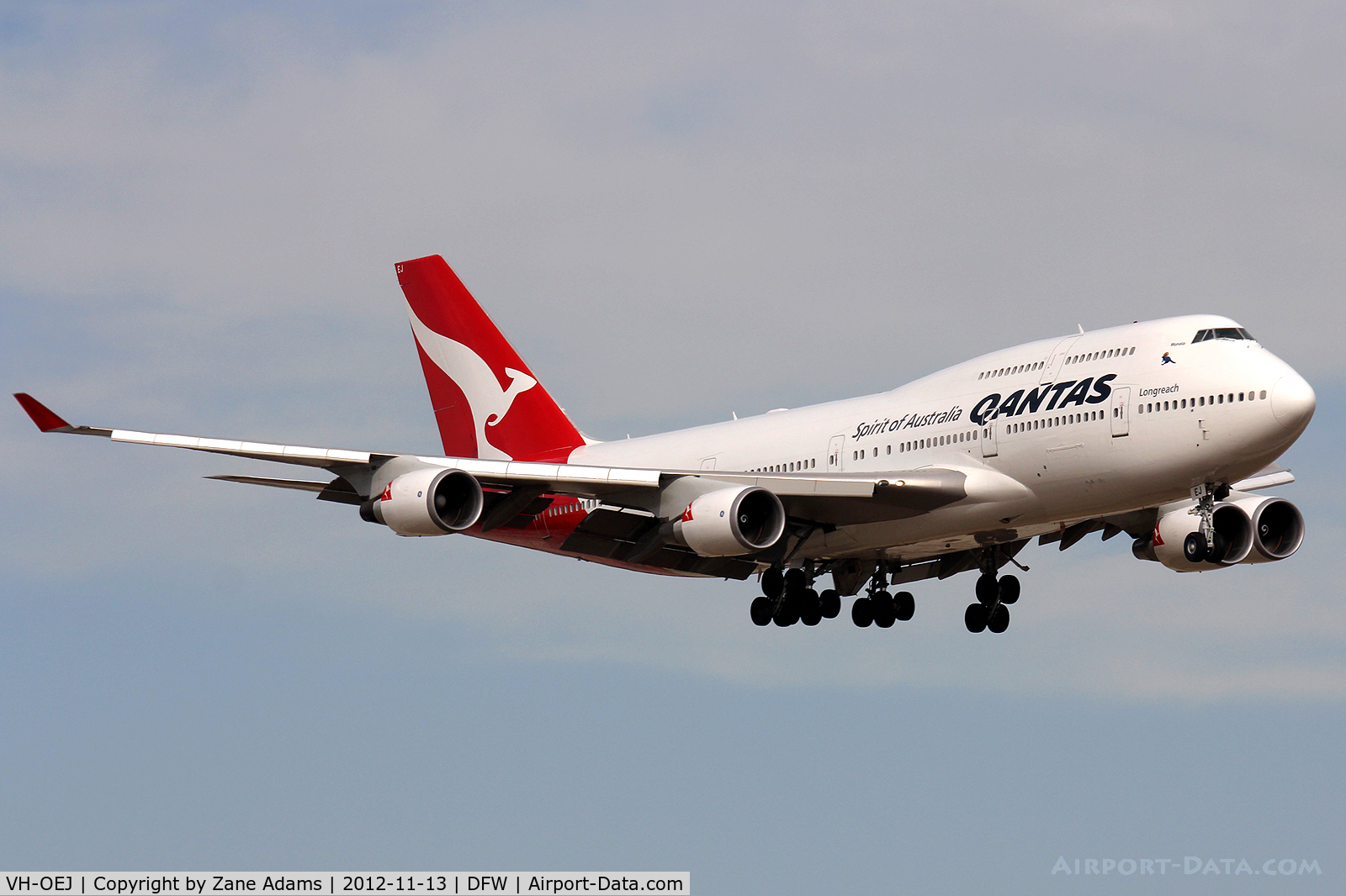 VH-OEJ, 2003 Boeing 747-438/ER C/N 32914, Qantas landing at DFW Airport