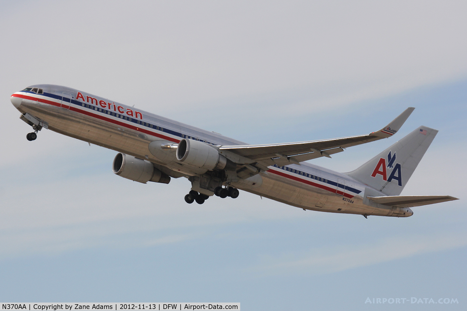 N370AA, 1992 Boeing 767-323 C/N 25197, American Airlines departing DFW Airport