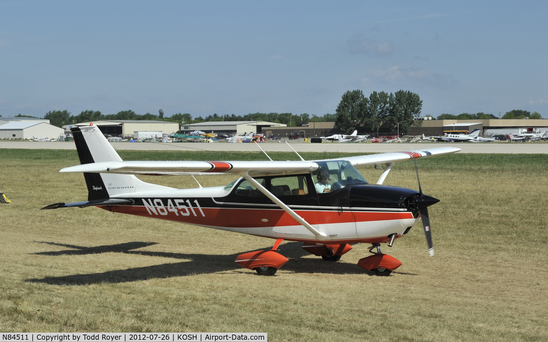 N84511, 1969 Cessna 172K Skyhawk C/N 17258504, Airventure 2012
